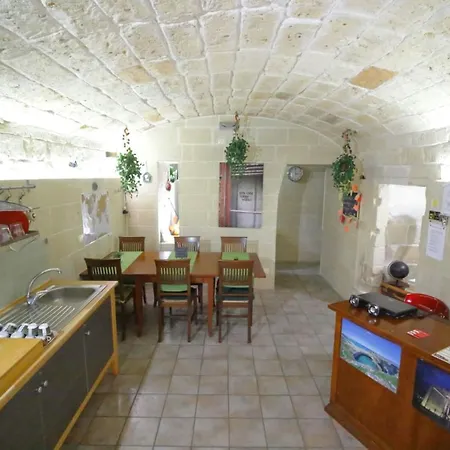 Bed and breakfast White 2*