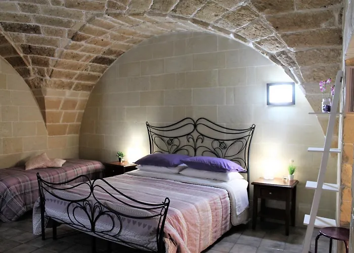 Bed & Breakfast White 3*