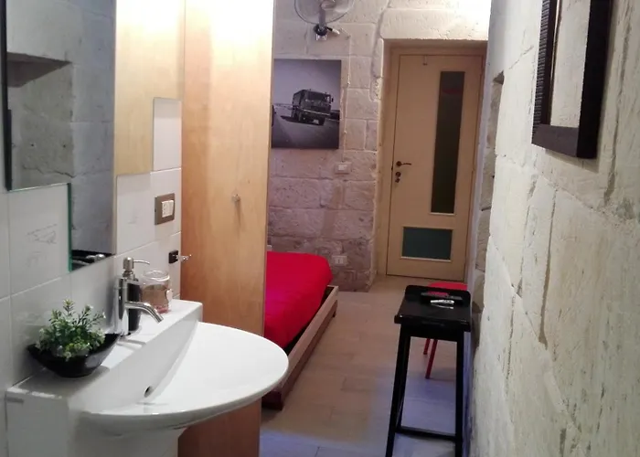 Bed & Breakfast White 3*