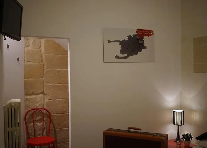 White לינה וארוחת בוקר