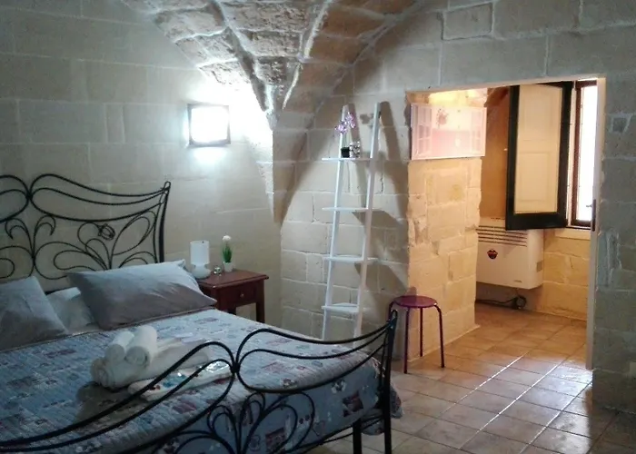 Bed & Breakfast White 3*