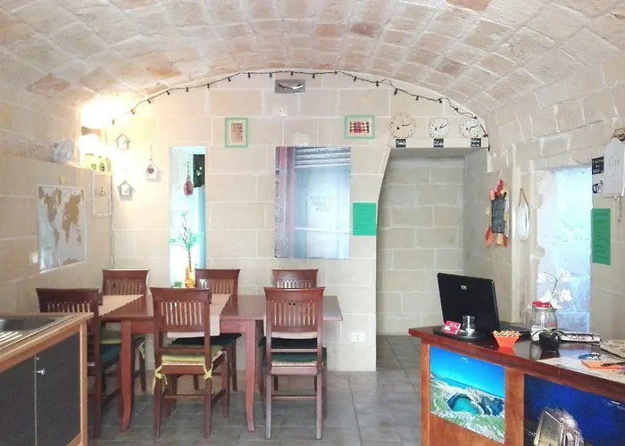 Bed & Breakfast White 3*