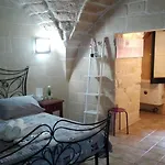 Bed & Breakfast White 3*