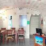 Bed & Breakfast White 3*