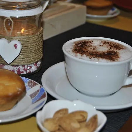 Bed & Breakfast White 3*