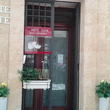 Oda ve Kahvaltı White Lecce
