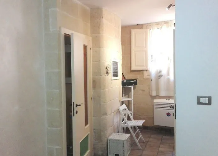 白色套房住宿加早餐酒店